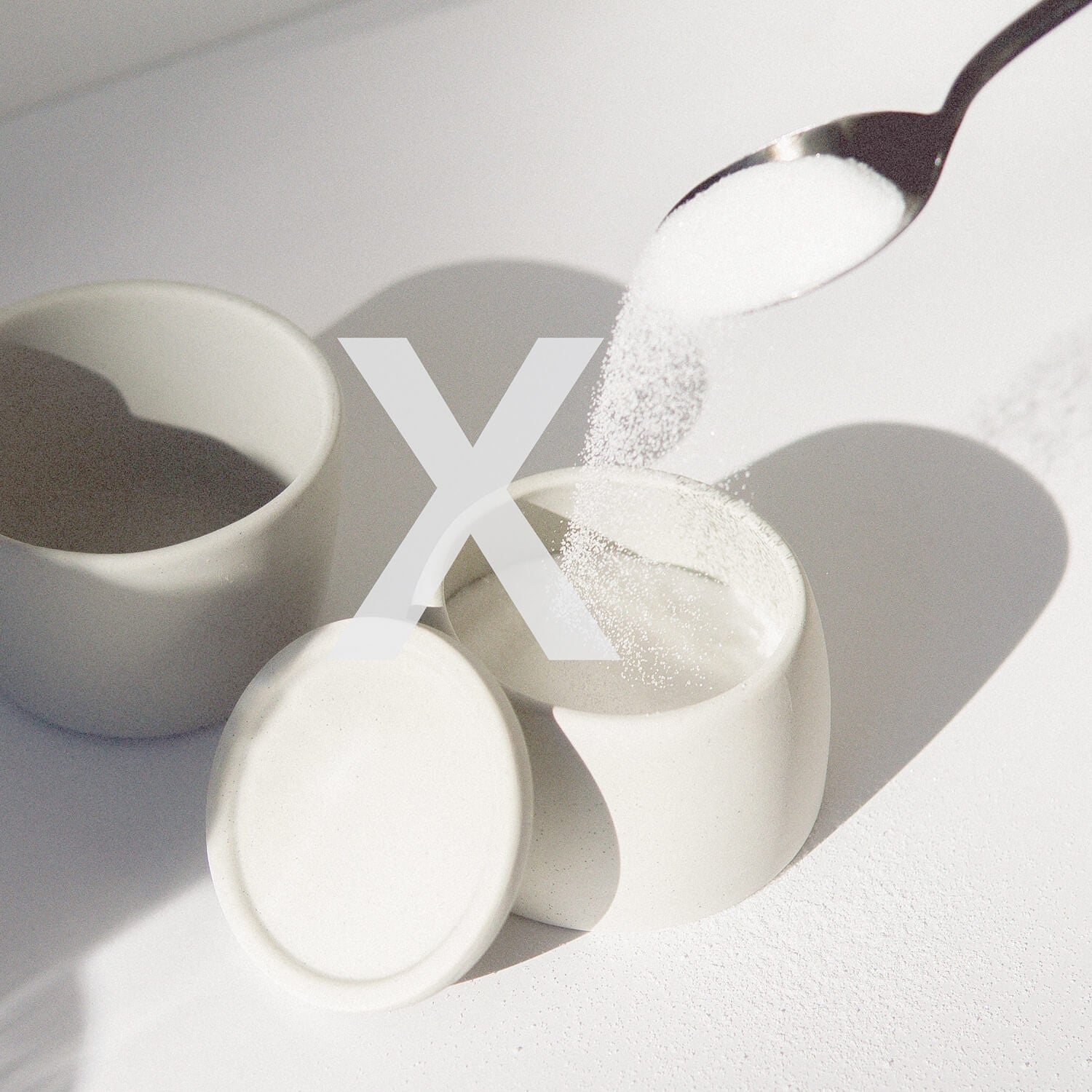 Zuckerdose mit Löffel - Unsere Produkte sind Zuckerfrei